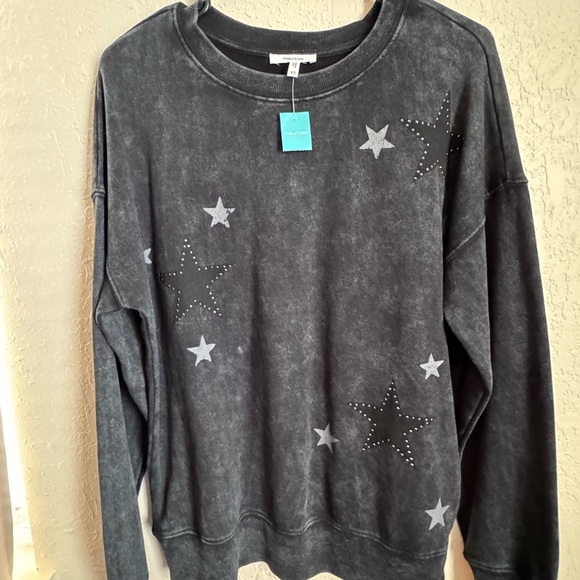 Maurices Tops - Maurices Black Star Sweatshirt